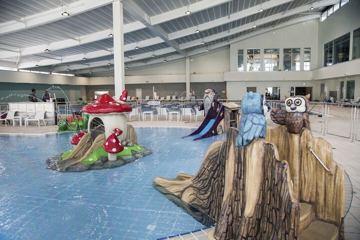 Hotel with Pool