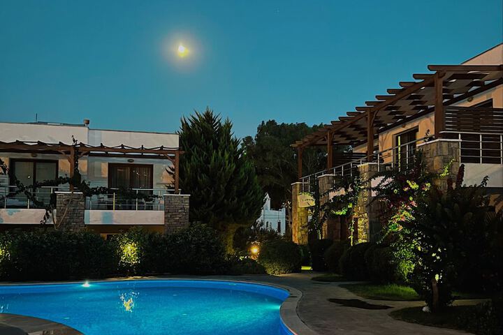 Hotel 8 of 9