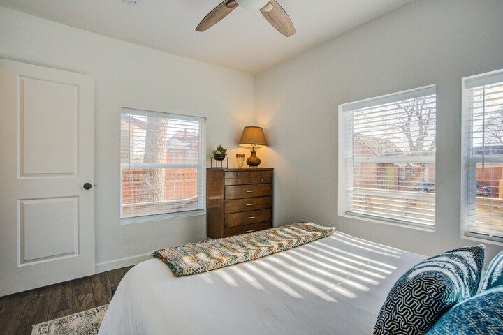 Room 4 of 38