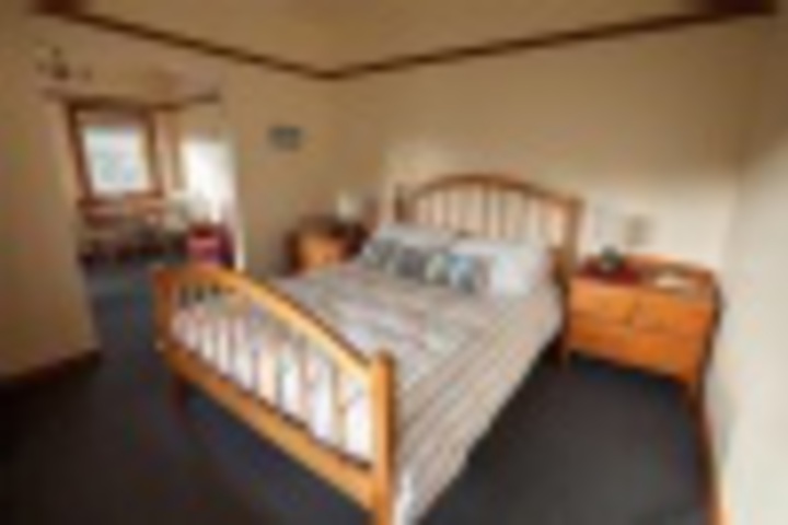 Room 28 of 156
