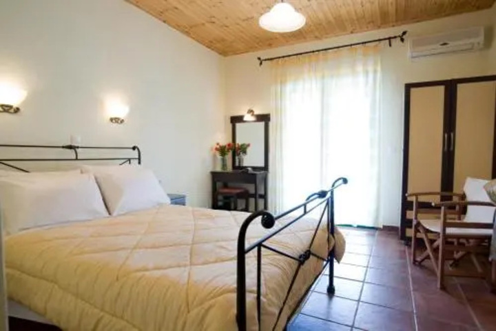 Room 2 of 12