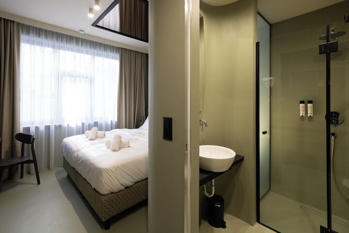 Room 36 of 133