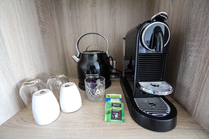 Breakfast/Coffee Service 20 of 40