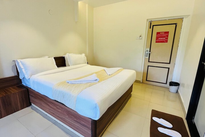 Room 19 of 39