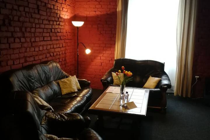 Room 25 of 84