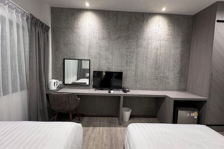 Room 15 of 44