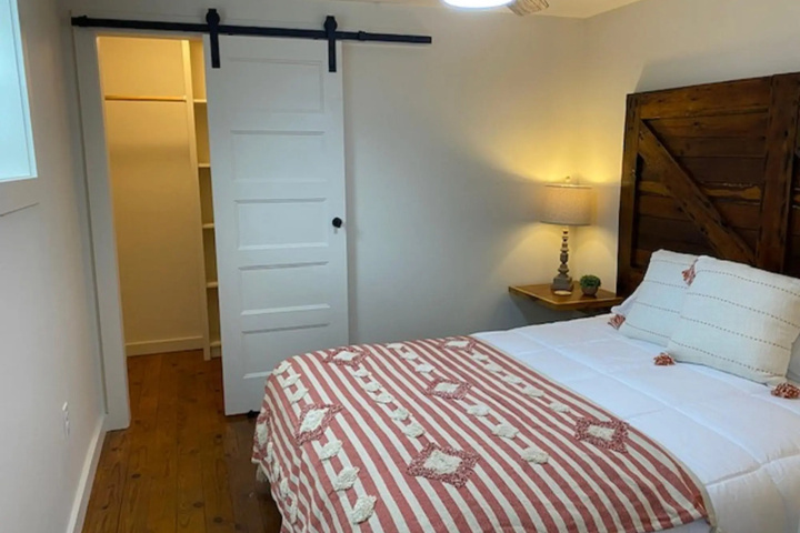 Room 4 of 15