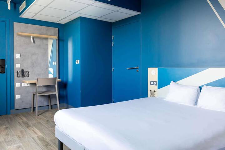 Room 20 of 76