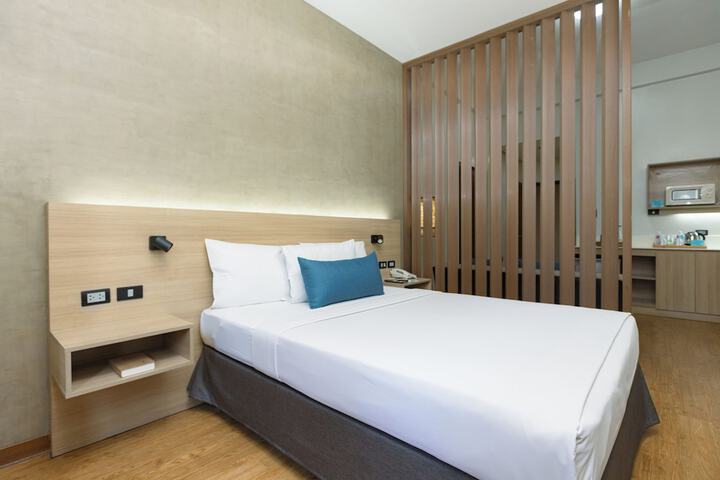 Room 9 of 46