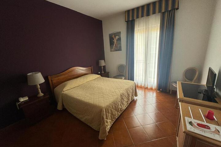 Photo 29