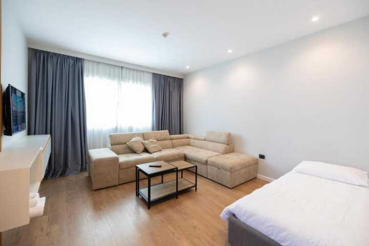 Room 5 of 52