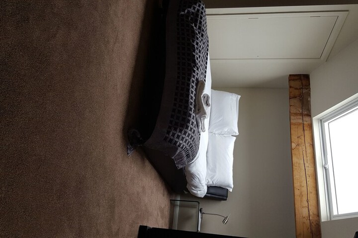 Room 20 of 36