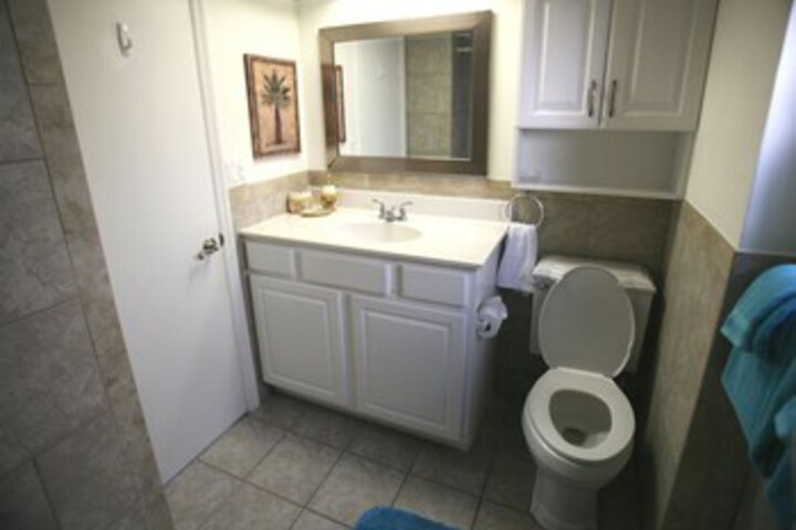 Room 2 of 36