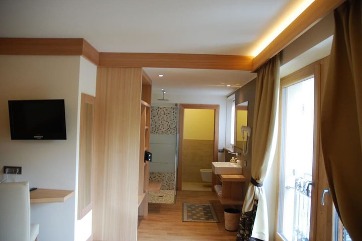 Room 19 of 31