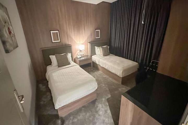 Room 17 of 30
