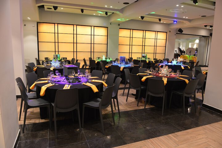 Ballroom/Hall 29 of 31