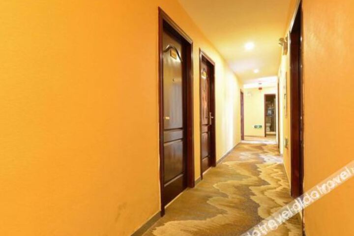 Hotel Interior 7 of 18