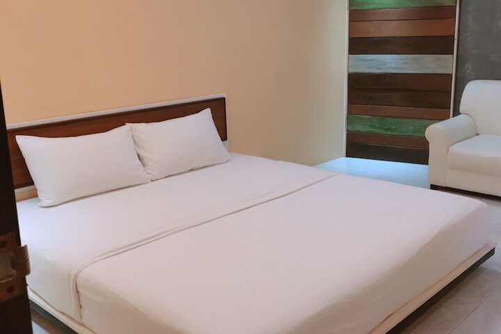 Room 7 of 53