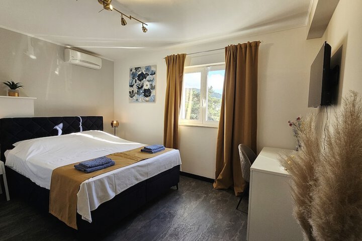 Room 47 of 140