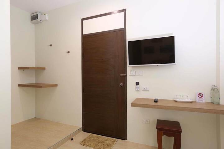 Room 14 of 53