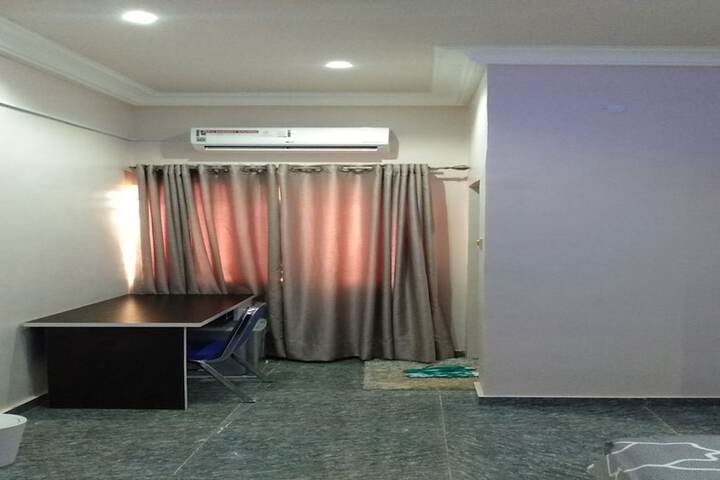 Room 27 of 63