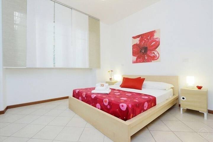 Room 12 of 36