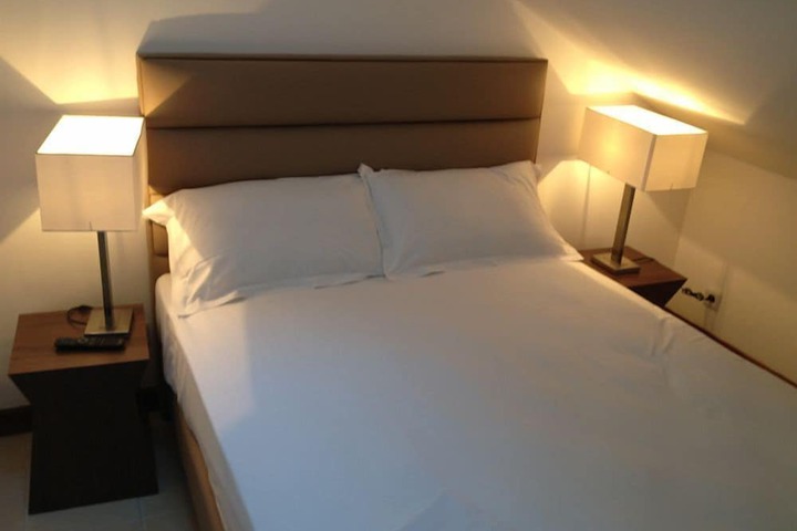 Room 6 of 31