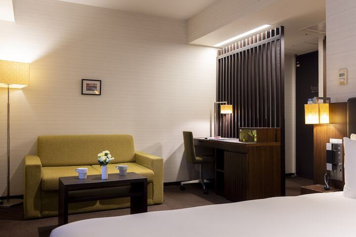 Room 13 of 73