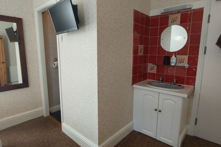 Room 12 of 49