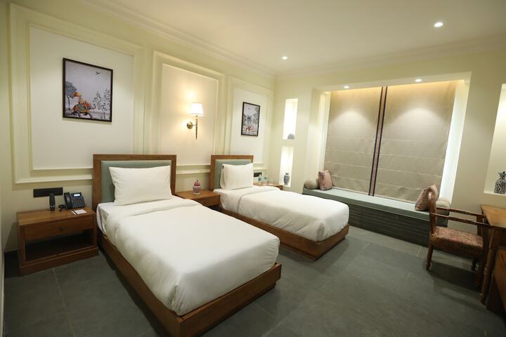 Room 35 of 117
