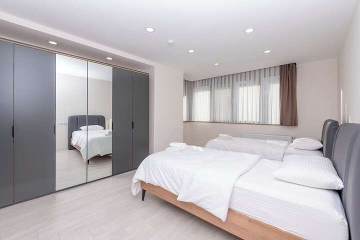 Room 51 of 271