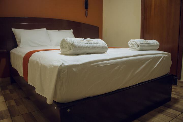 Room 53 of 120