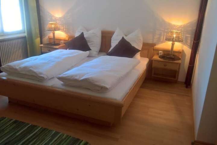 Room 10 of 50