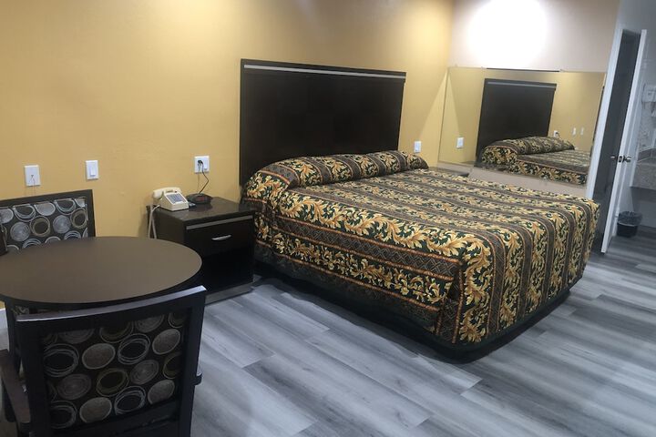 Standard | King Bed (26 of 27)