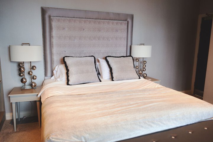 Room 3 of 62