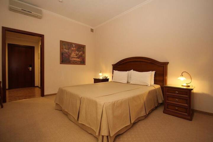Room 8 of 61