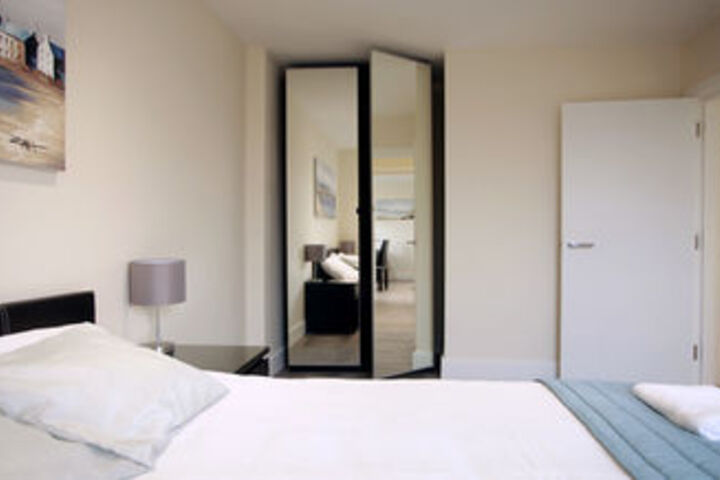 Room 14 of 40