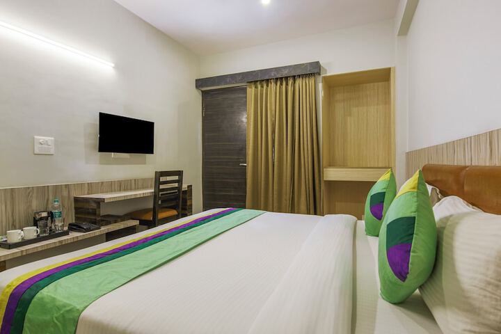 Room 21 of 33