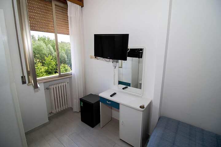 Room 35 of 67
