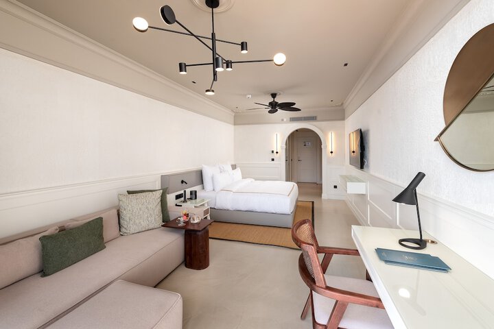 Room 18 of 261