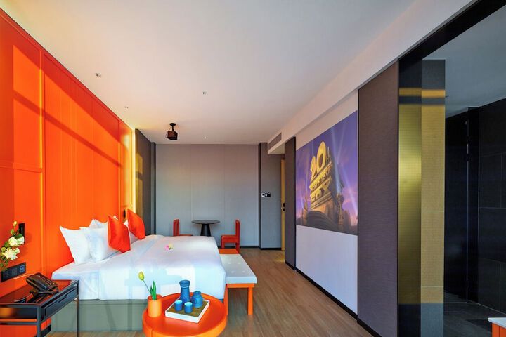 Room 41 of 143