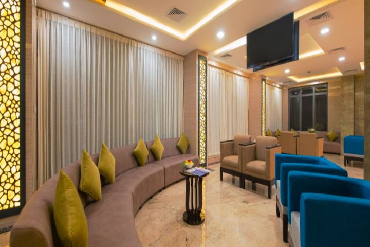 Business Center 22 of 28
