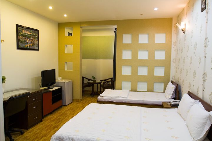 Room 8 of 47