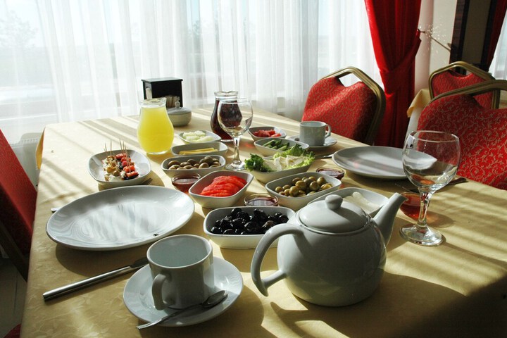 Breakfast/Coffee Service 25 of 36