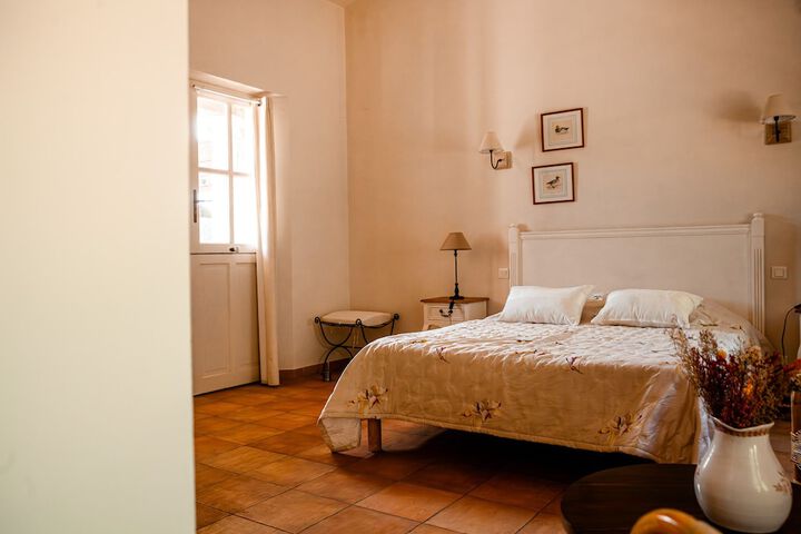 Room 12 of 34