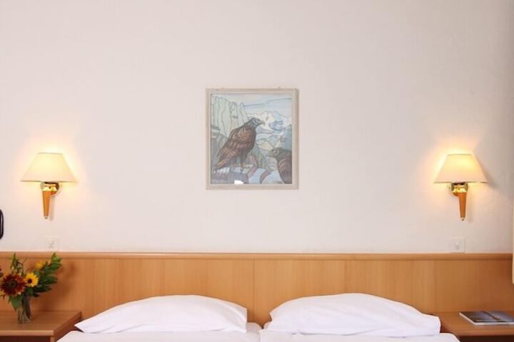 Room 32 of 55