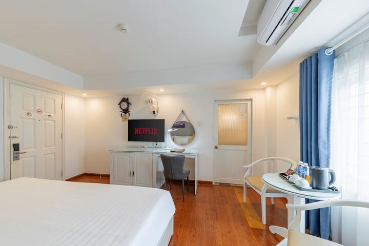 Room 11 of 50