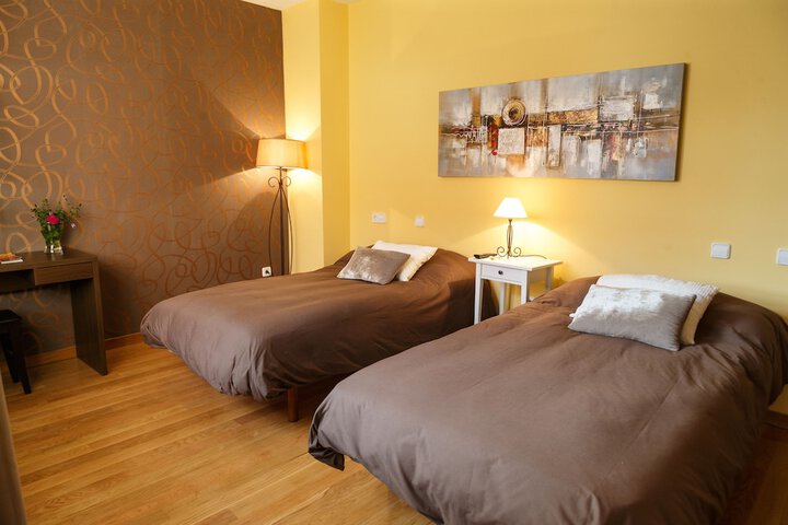 Room 3 of 68
