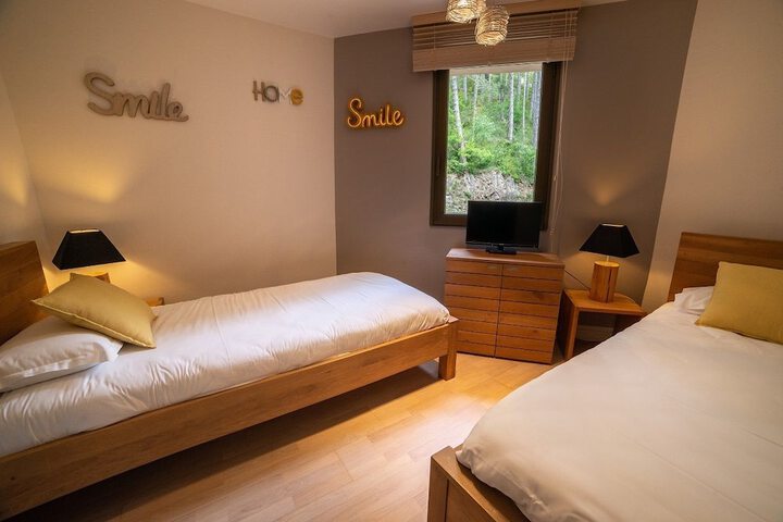 Room 3 of 38
