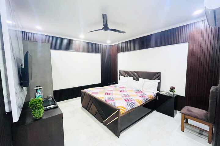 Roomshala Hotel Tom & Jerry